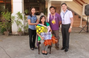 PURPLE KING AND QUEEN: Monique Naranja, senior bookkeeper of the Pantawid Pamilyang Pilipino Program was crowned "2014 Purple Queen" and Relin Zabala (in purple shirt), Kalahi-CIDSS Monitoring and Evaluation Officer II, as 2014 "Purple King" during the culmination of the Women's Month celebration. With them are Alma Estember, Pantawid Pamilya Regional Information Officer and Richard Sevilla, Pantawid Pamilya Regional Information and Technology Officer, last year’s winners as Purple Queen and King./dswd6