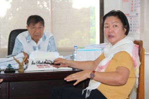 FAST TRACK BUB IMPLEMENTATION. DSWD 6 Director Rebecca P. Geamala (right) urges Mayor Pedro Alarcon (left) to hasten the completion of the P3.5 million Bottom Up Budgeting (BUB) projects in Batad funded in 2014 and 2015. Alarcon, on his part assures Geamala to finish the project before July 19, 2016. (MMC/KC/DSWD)